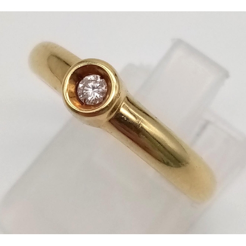 739 - A 14K Yellow Gold Diamond Solitaire Ring. Size R.
2.45g