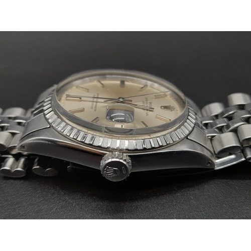 55 - A Rolex Oyster Perpetual Datejust Gents Watch. Stainless steel strap and case - 36mm. Silver-tone di... 