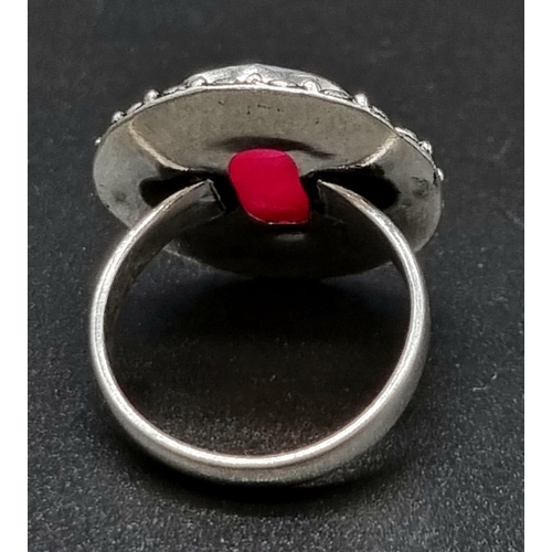 738 - A Natural Ruby Silver Ring. Size S. 7.15g.