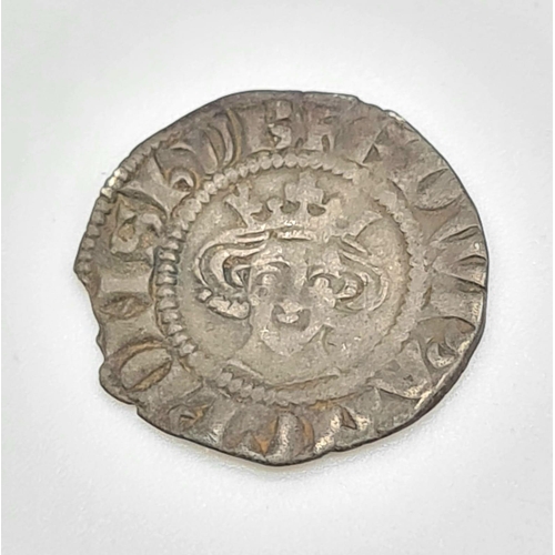 588 - An Ancient Edward III Silver Halfpenny Hammered Coin. 1327 -1377. Please see photos for conditions. ... 