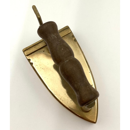 986 - An Antique Victorian Brass Sad Iron. Comes with removable iron block. 16 x 16cm