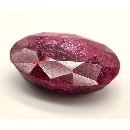 272 - 506.75 Ct Ruby , Oval Shape, GLI Certified