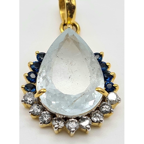 40 - 14K Gold Aquamarine Pear Shape Pendant. With Surrounding diamonds. GIL Certified, Aquamarine 9.40 Ct... 