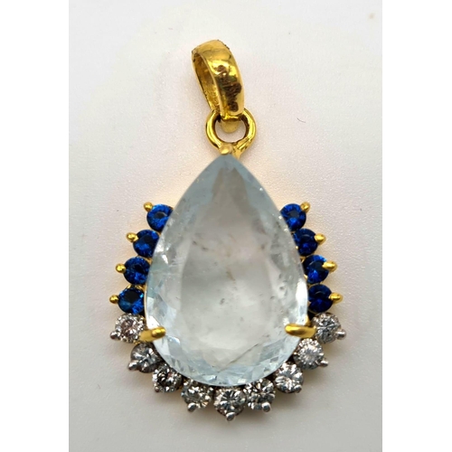 40 - 14K Gold Aquamarine Pear Shape Pendant. With Surrounding diamonds. GIL Certified, Aquamarine 9.40 Ct... 