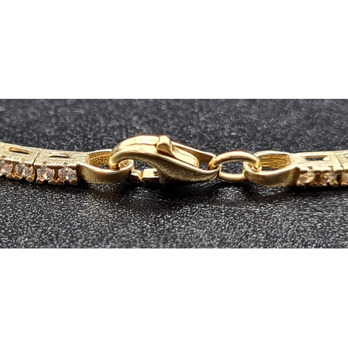 103 - A Pair of 14k Yellow Gold Pierced Link Bracelets. 19cm.
10.87g total weight.