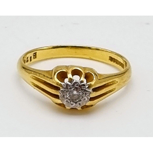 174 - An 18K Yellow Gold Diamond Solitaire Ring. Size P.
3.86g