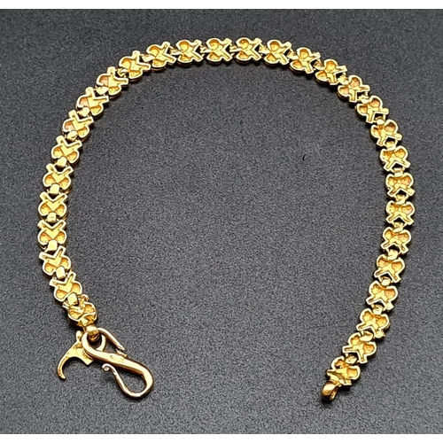 41 - An 18 k yellow gold bracelet. Length: 18 cm, weight: 9.8 g.