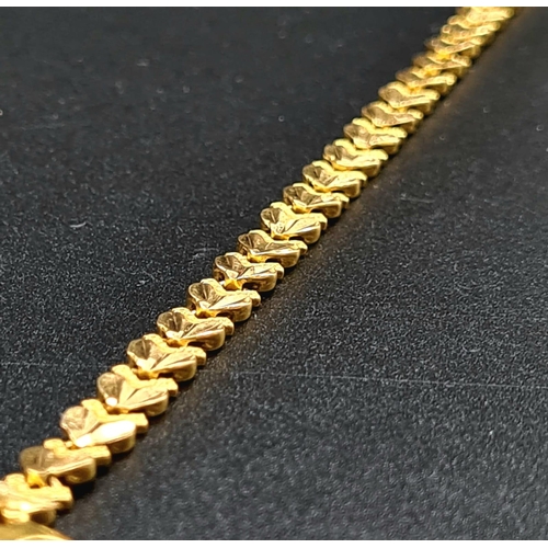 41 - An 18 k yellow gold bracelet. Length: 18 cm, weight: 9.8 g.