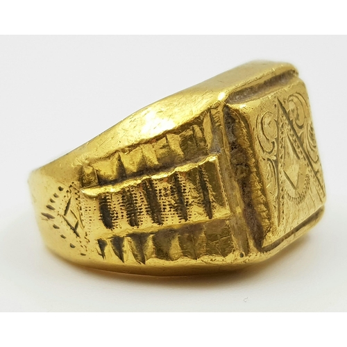 44 - A rarely seen Chinese, gents ring, 22 K yellow gold, hand engraved and hallmarked. Ring size: T, wei... 