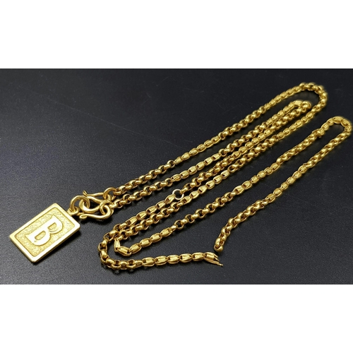 30 - A 22 K yellow gold pendant (with letter B) and chain. Length: 65 cm, total weight: 19 g. A/F