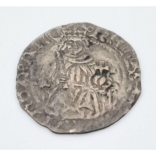 240 - A Henry VII Hammered Silver Penny. 1485 - 1509.
0.67g. Please see photos for conditions. As found.