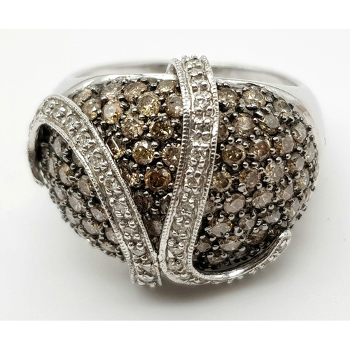 444 - A STUNNING 14K WHITE GOLD WITH 3CT OF CHAMPAGNE AND WHITE DIAMONDS.  7.6gms  size N/M