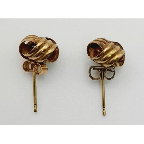 421 - 9K Yellow Gold Knot Stud Earrings 0.7g