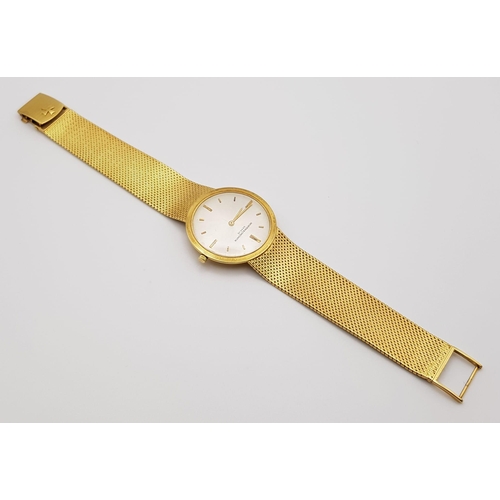 54 - A gents, Vacheron & Constantin, 18 K yellow gold watch. Slim body, with 32 mm dial, white metal face... 