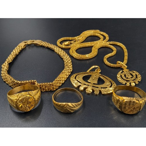 48 - A MIXED LOT OF JEWELLERY TO INCLUDE:
A 22K GOLD RING  4.8gms  size V
A 22K GOLD BRACELET 20.7gms  19... 