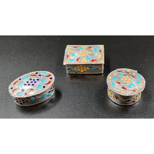 373 - Three Vintage 935 Silver and Enamel Trinket/Pill Boxes.
42g total weight. 3.5cm largest box.