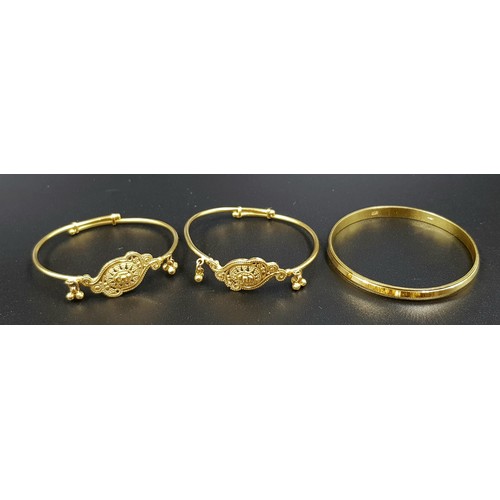 34 - A MIXED LOT OF GOLD JEWELLERY TO INCLUDE:
6 X 22K GOLD RINGS   48.5gms
A 22K GOLD BABY KADA   12.7gm... 