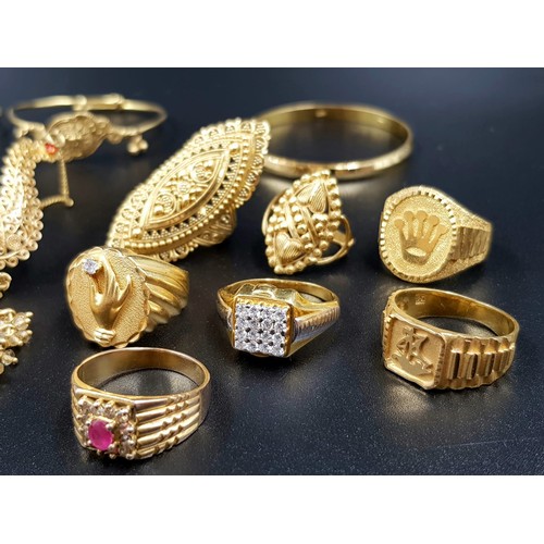 34 - A MIXED LOT OF GOLD JEWELLERY TO INCLUDE:
6 X 22K GOLD RINGS   48.5gms
A 22K GOLD BABY KADA   12.7gm... 