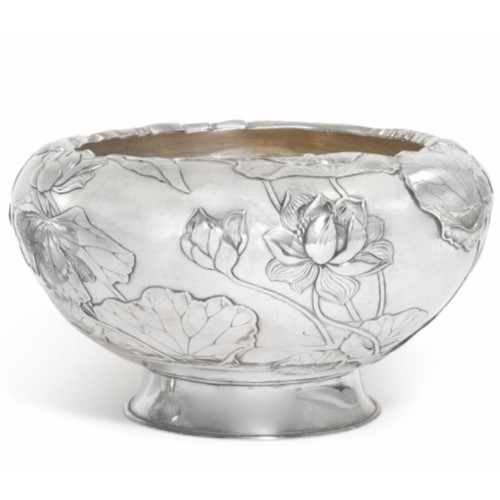 521 - ANTIQUE 20thC JAPANESE SOLID SILVER PUNCH BOWL ,SAMURAI SHOKAI c.1900.
bowl decorated with leaves an... 