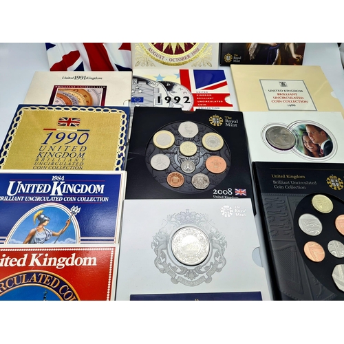 917 - An Uncirculated UK Coin Collection. To Include Years: 1990,91,92, 94,95,96 and 2008. Plus, 2011 Roya... 