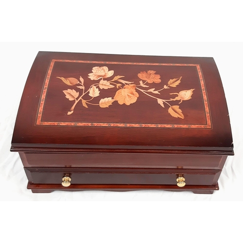 183 - A wooden jewellery box with quality contents, including jade, emerald, genuine pearl, agate, lapis l... 