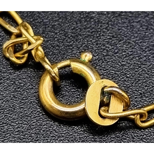 6 - An 18K Yellow Double-Axe Pendant on an 18K Yellow Gold Chain. 3 and 44cm. 7.94g.