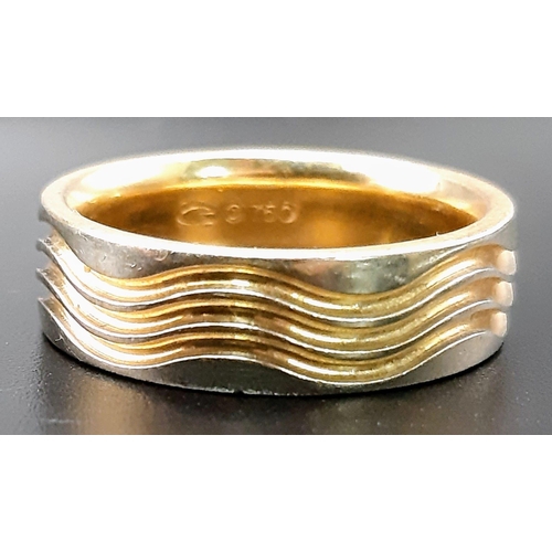 102 - An 18K Yellow and White Gold Wave Decorative Band Ring. Size O. 8.2g.