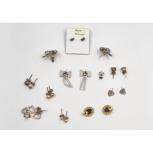 1084 - An Eclectic Mix of Ten Pairs of Earrings. A/F