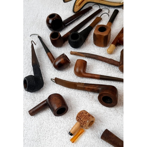 494 - A Lot of Over Twenty Vintage Pipes. A/f