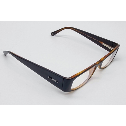 771 - CHANEL eye glasses in style 3102 - Black and brown - Neutral glasses - 50cm/16cm/135cm with original... 