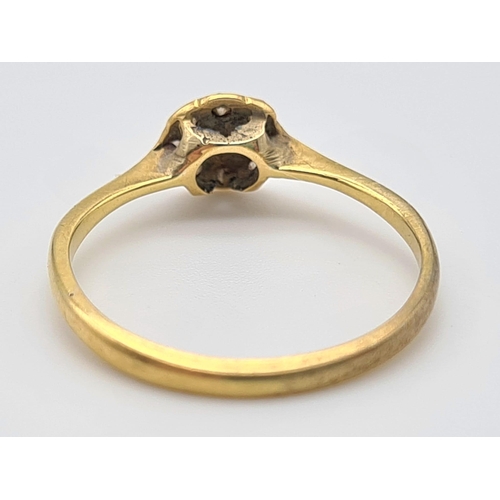 103 - An 18K Yellow Gold Floral-Shaped Diamond Ring. Size N.
1.7g.