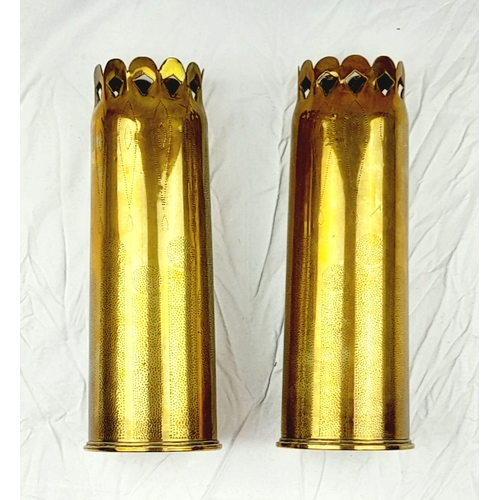 637 - WW1 British Pair of Trench Art Vases made from 13 Pdr Cases.