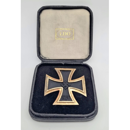 83 - 3rd Reich Cased Iron Cross 1st Class Maker L/10 for Deschler and Sohn Munich.