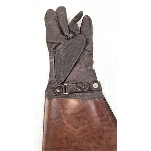 209 - WW2 German UN-Issued Condition N.S.U.U Motor Cycle Gloves.