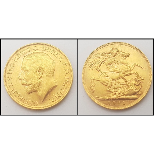 31 - A 1925 22K Gold Full Sovereign Coin. 8G.