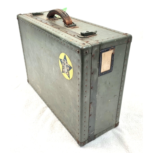 735 - WW2 USAF Pilots Flying Kit Case.