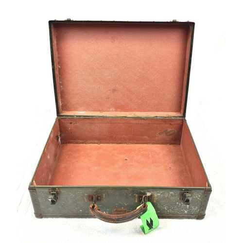 735 - WW2 USAF Pilots Flying Kit Case.