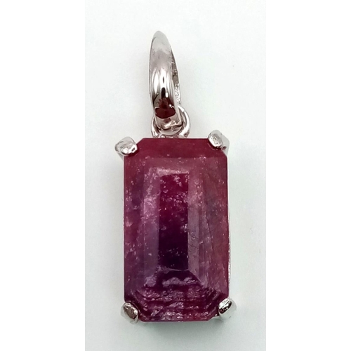 452 - 925 Silver Ruby Pendant, Ruby 30 Ct.