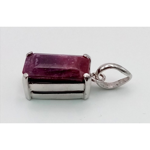 452 - 925 Silver Ruby Pendant, Ruby 30 Ct.