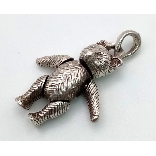 848 - A Mummy and Baby Bear Silver Pendant. 3 and 2.5cm.