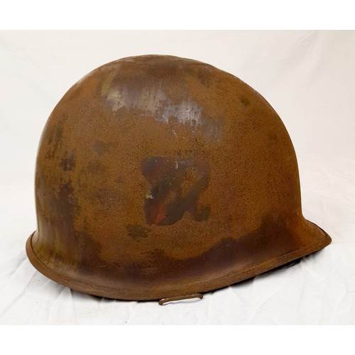 90 - WW2 US 3rd Infantry M1 Swivel Bale Helmet.