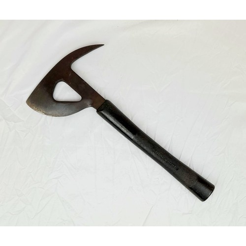 314 - WW2 USA Waco Glider Escape Axe.