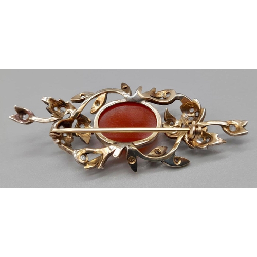 527 - An Antique Victorian 15K Yellow Gold Rose Cut Diamond Carnelian Brooch. Large central cut carnelian ... 