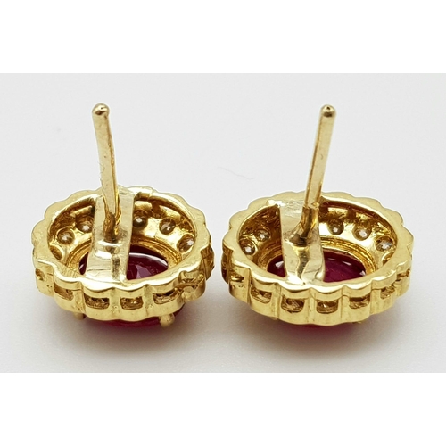 545 - A Glorious 14K Yellow Gold, Ruby and Diamond Jewellery Set - All with an identical wonderful design ... 