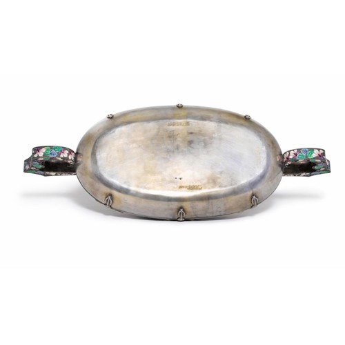 572 - A MONUMENTAL RUSSIAN PARCEL-GILT SILVER AND CLOISONNÉ ENAMEL TWO-HANDLED BOWL, MOSCOW,

in Art Nouve... 