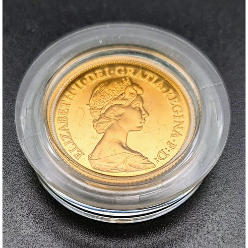 39 - A 1980 22K Gold Full Sovereign Proof Coin. 8g. Comes in a presentation case.