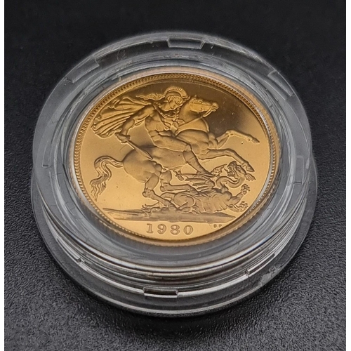 39 - A 1980 22K Gold Full Sovereign Proof Coin. 8g. Comes in a presentation case.