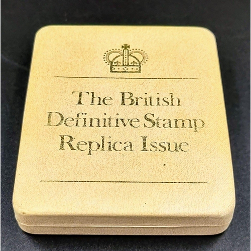 80 - A Limited Edition of a 22k Gold 1973 £1 Machin and Penny Black Stamp. Comes in original presentation... 