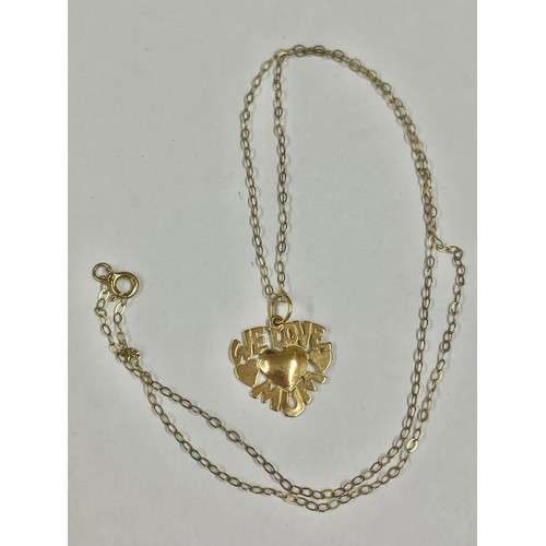 579 - 9ct gold pendant necklace ( we love mum )