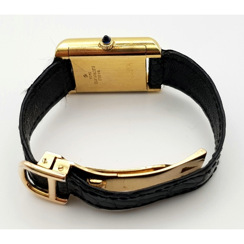 591 - A ladies, 18 K yellow gold electroplated CARTIER TANK watch. 20 mm dial, sapphire on winder, manual ... 